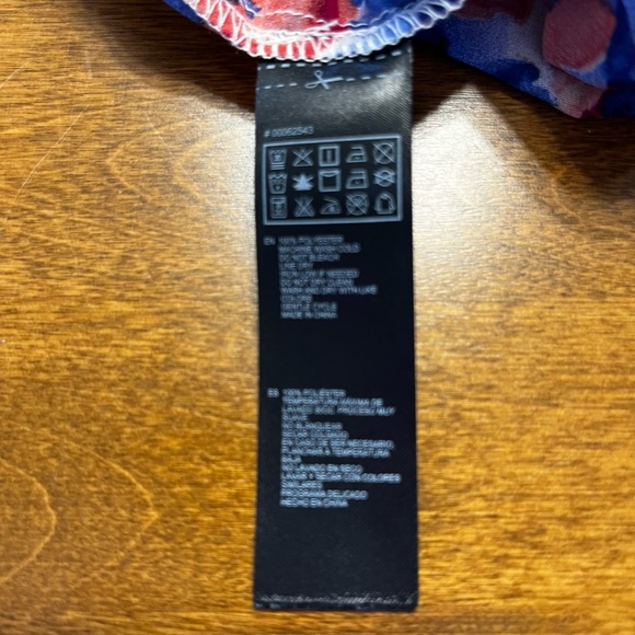 NWT Forever 21 Floral Sleeveless Blouse with Tie at Back of Neck Small - Picture 6 of 6